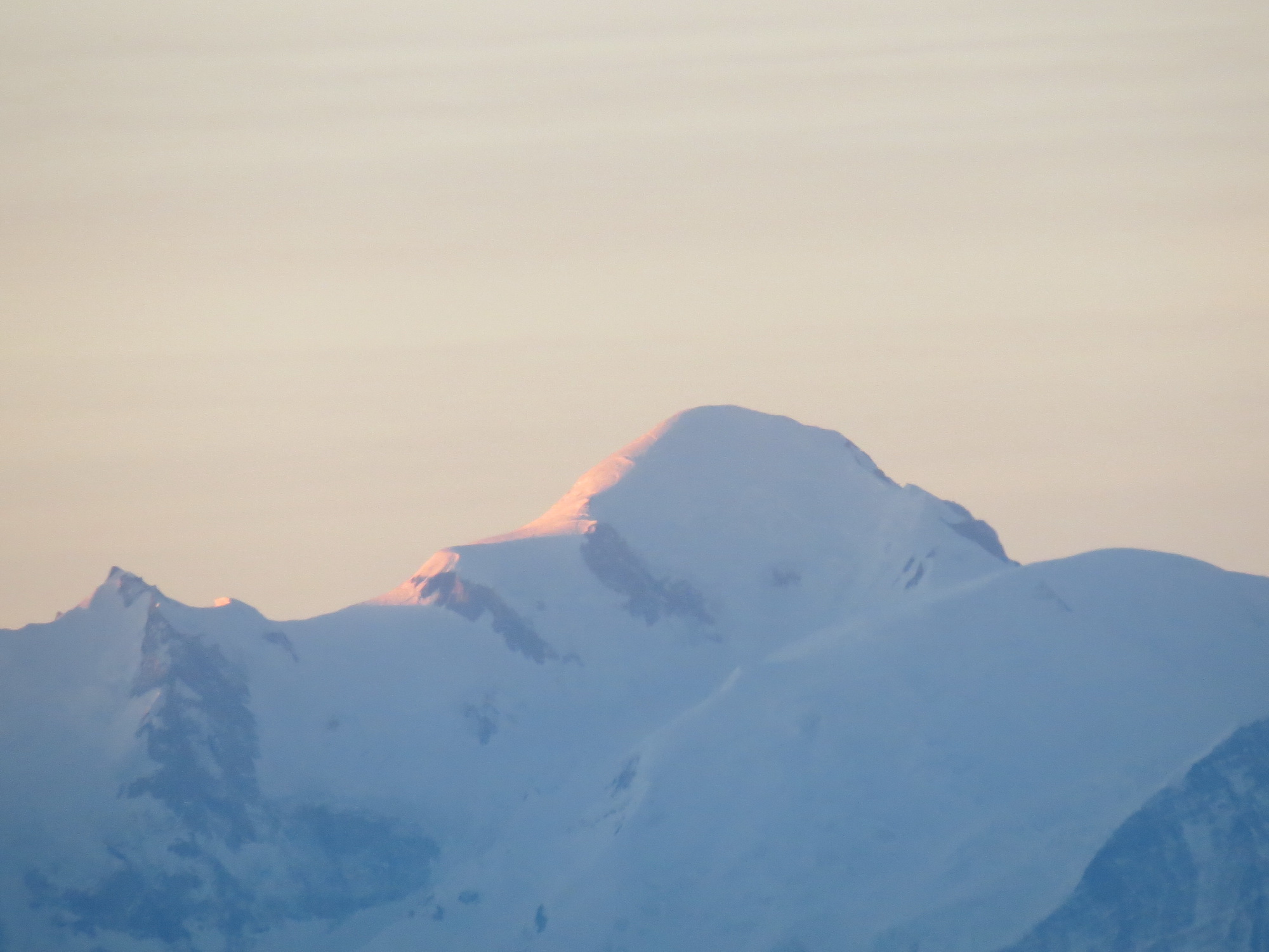 lever de soleil sur le Mont-Blanc